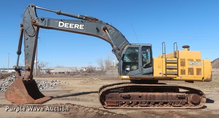 image for item DJ1825 2007 John Deere 450D LC  excavator