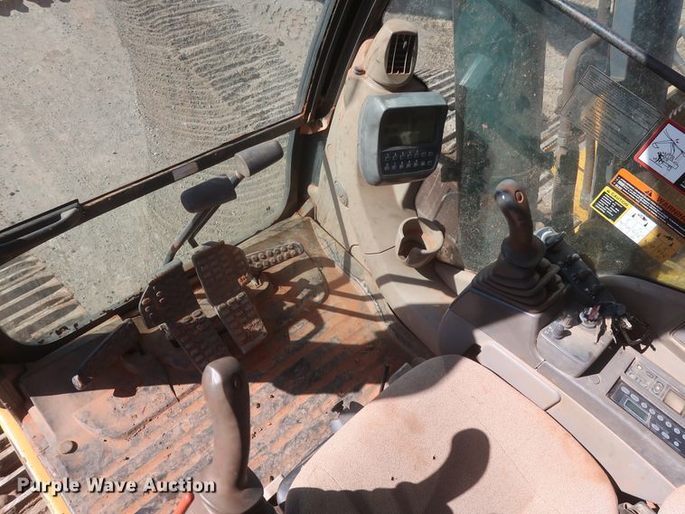 image for item DJ1825 2007 John Deere 450D LC  excavator