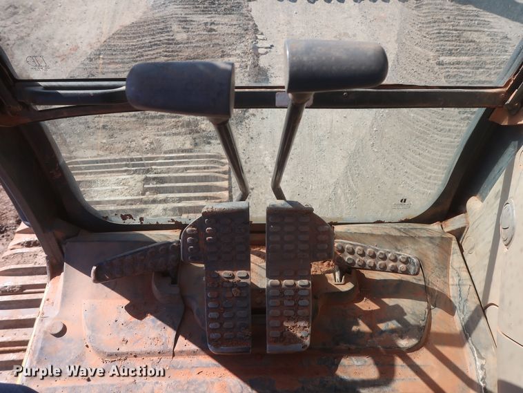 image for item DJ1825 2007 John Deere 450D LC  excavator