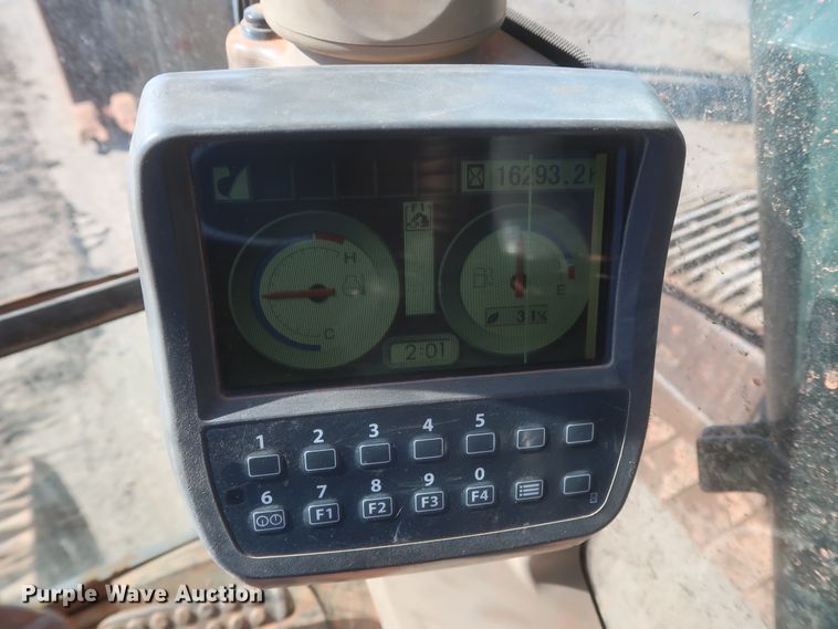 image for item DJ1825 2007 John Deere 450D LC  excavator