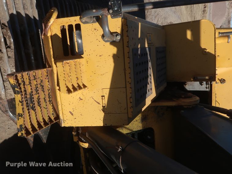 image for item DJ1825 2007 John Deere 450D LC  excavator