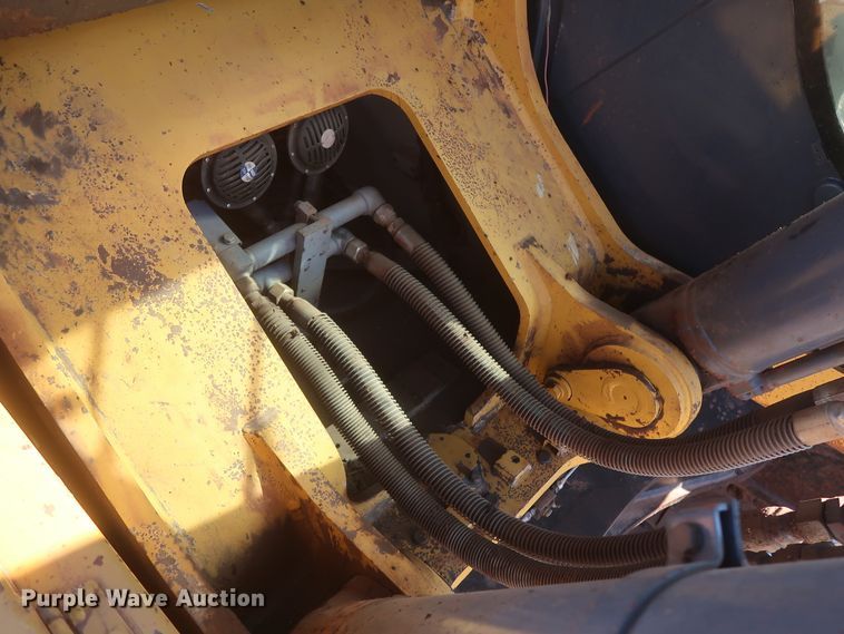 image for item DJ1825 2007 John Deere 450D LC  excavator