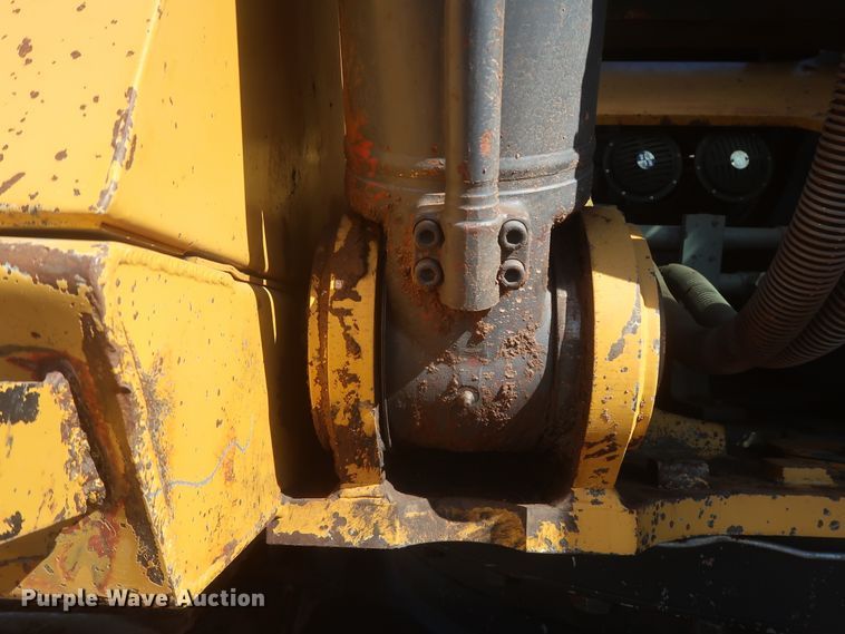 image for item DJ1825 2007 John Deere 450D LC  excavator