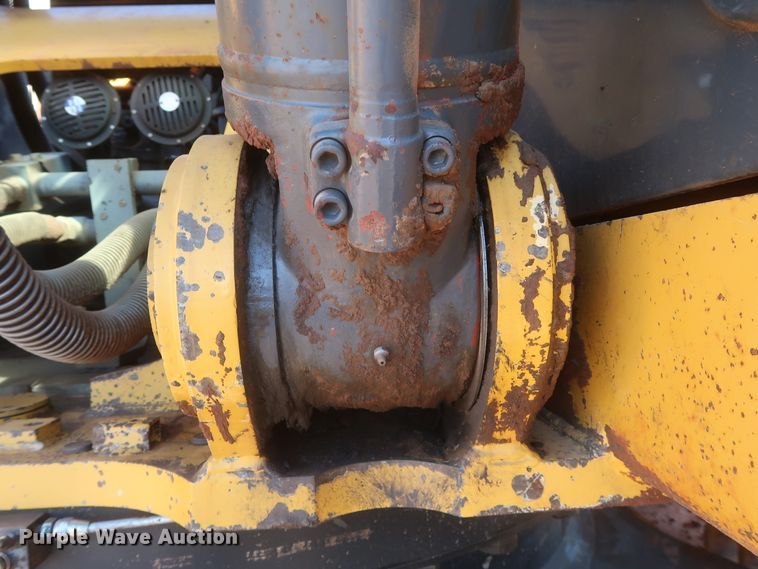 image for item DJ1825 2007 John Deere 450D LC  excavator