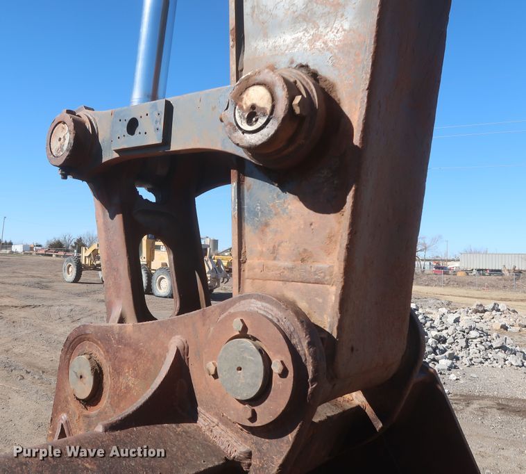 image for item DJ1825 2007 John Deere 450D LC  excavator