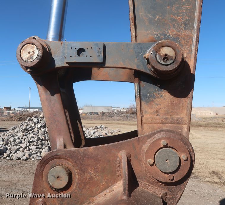 image for item DJ1825 2007 John Deere 450D LC  excavator