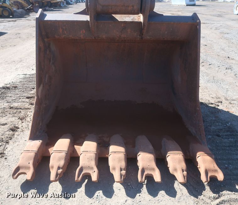 image for item DJ1825 2007 John Deere 450D LC  excavator