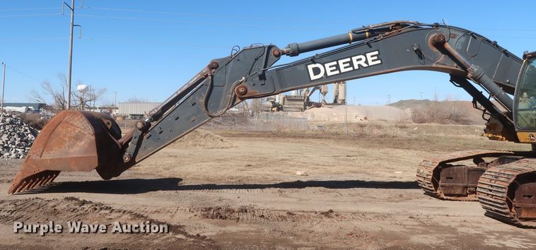 image for item DJ1825 2007 John Deere 450D LC  excavator