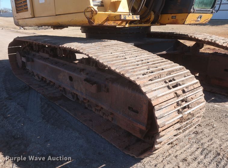 image for item DJ1825 2007 John Deere 450D LC  excavator