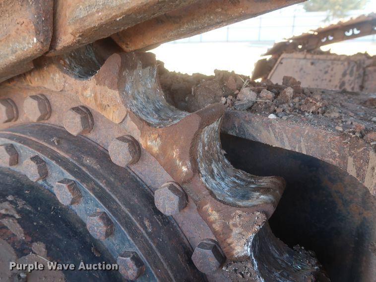 image for item DJ1825 2007 John Deere 450D LC  excavator