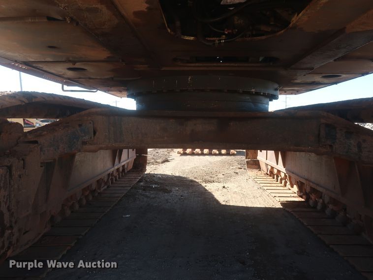 image for item DJ1825 2007 John Deere 450D LC  excavator