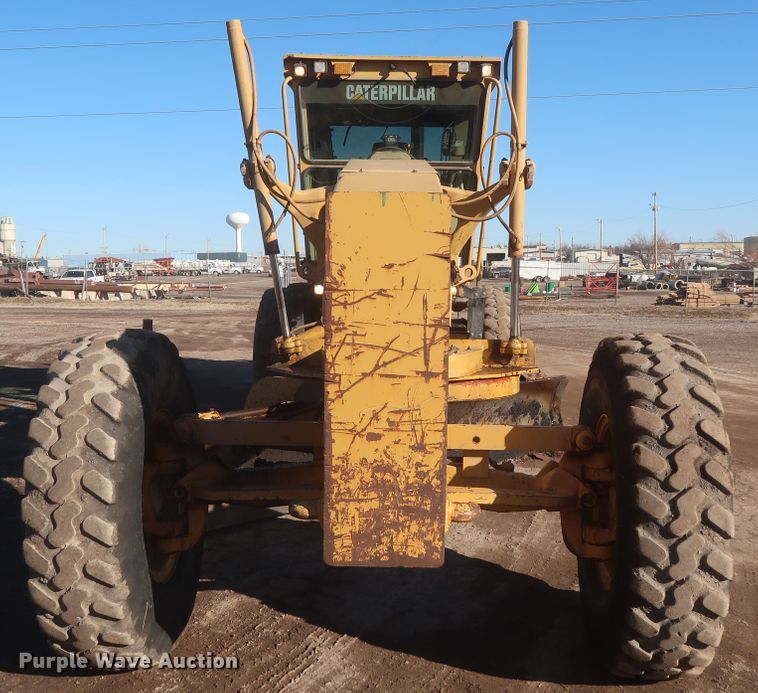 image for item DJ1826 2001 Caterpillar 140H  motor grader