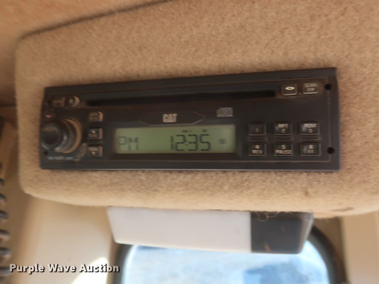 image for item DJ1826 2001 Caterpillar 140H  motor grader