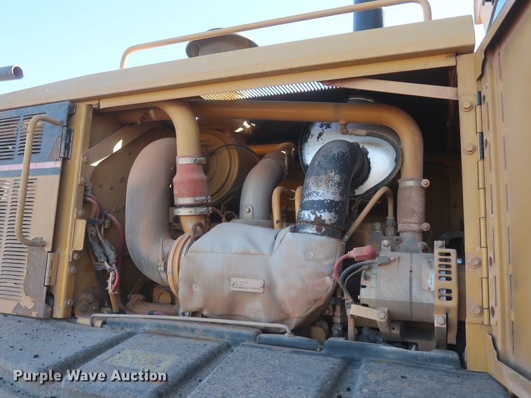 image for item DJ1826 2001 Caterpillar 140H  motor grader