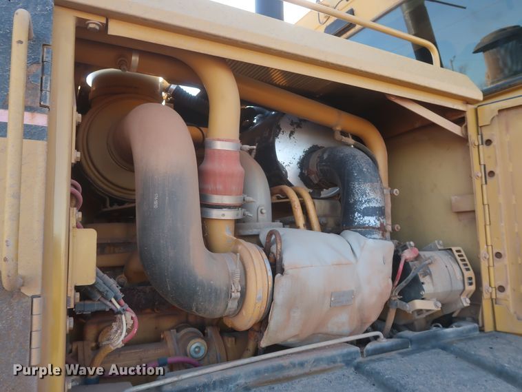 image for item DJ1826 2001 Caterpillar 140H  motor grader