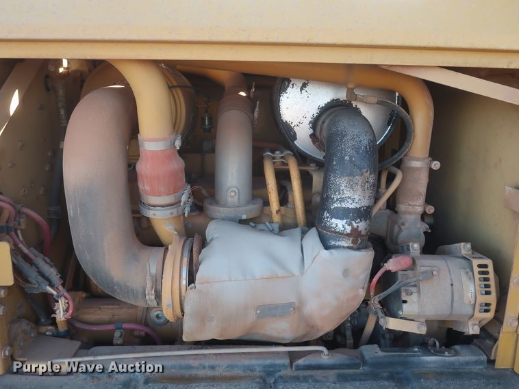 image for item DJ1826 2001 Caterpillar 140H  motor grader