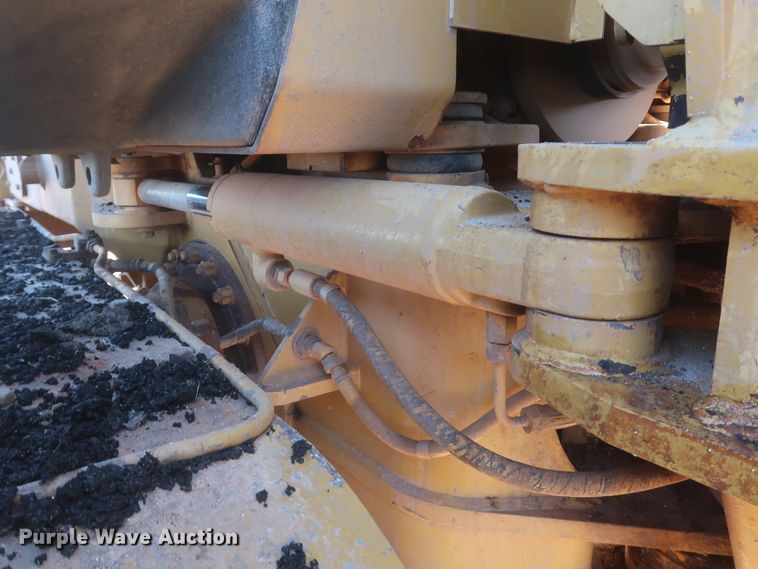 image for item DJ1826 2001 Caterpillar 140H  motor grader