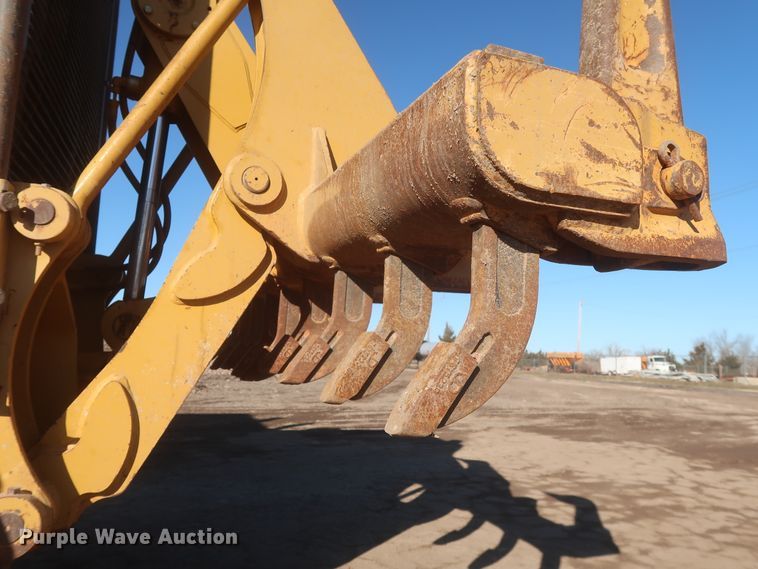 image for item DJ1826 2001 Caterpillar 140H  motor grader