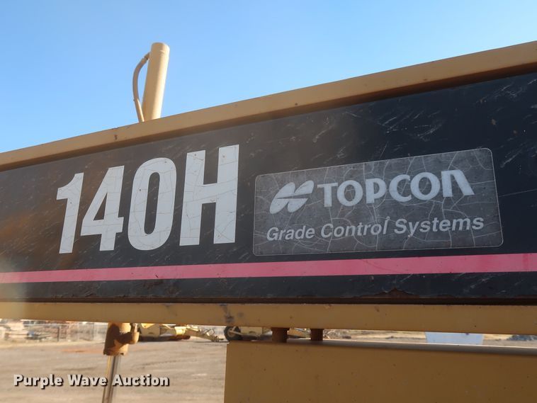 image for item DJ1826 2001 Caterpillar 140H  motor grader