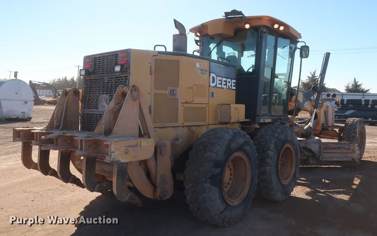 image for item DJ1827 2006 John Deere 772D  motor grader