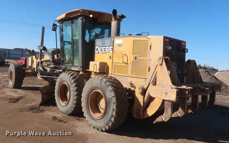 image for item DJ1827 2006 John Deere 772D  motor grader