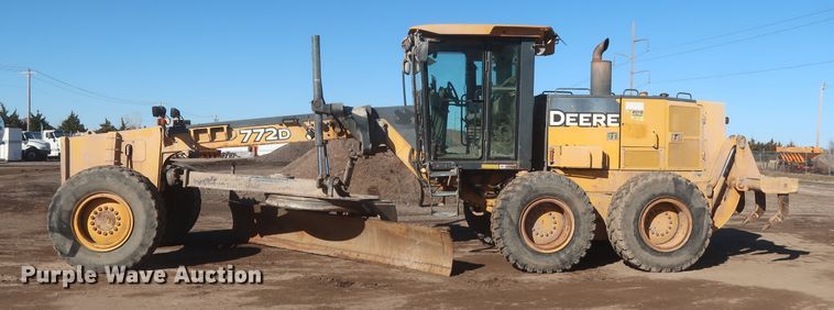 image for item DJ1827 2006 John Deere 772D  motor grader