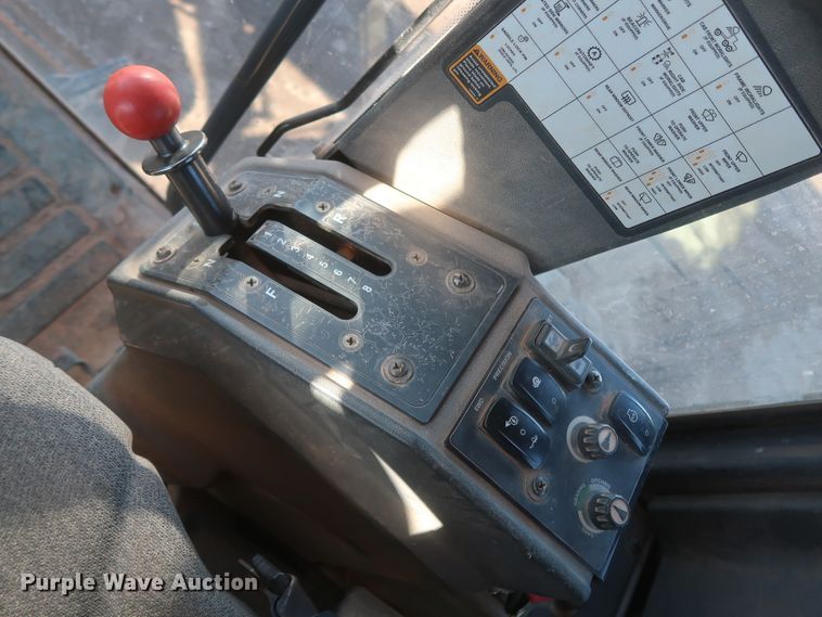 image for item DJ1827 2006 John Deere 772D  motor grader