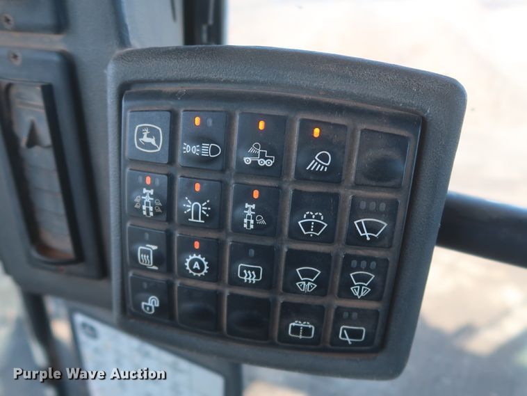 image for item DJ1827 2006 John Deere 772D  motor grader