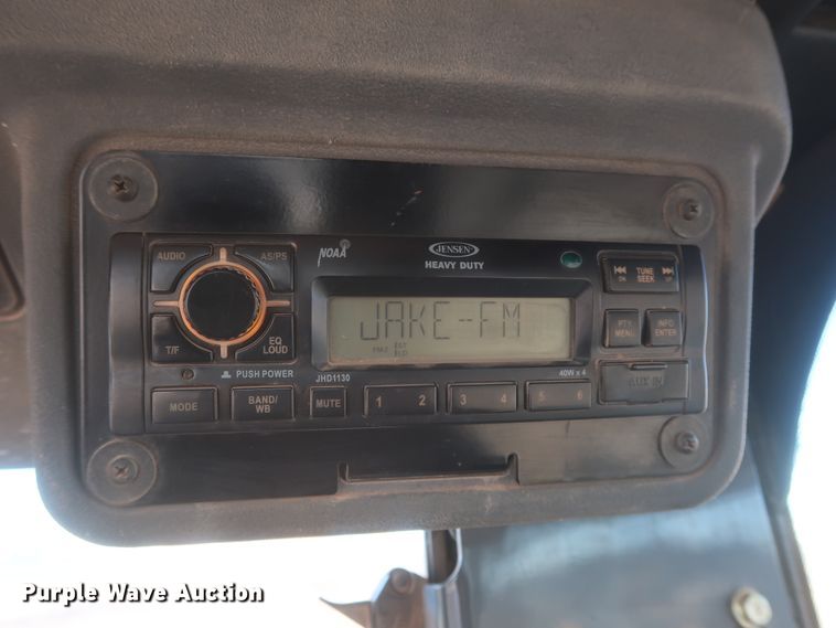 image for item DJ1827 2006 John Deere 772D  motor grader