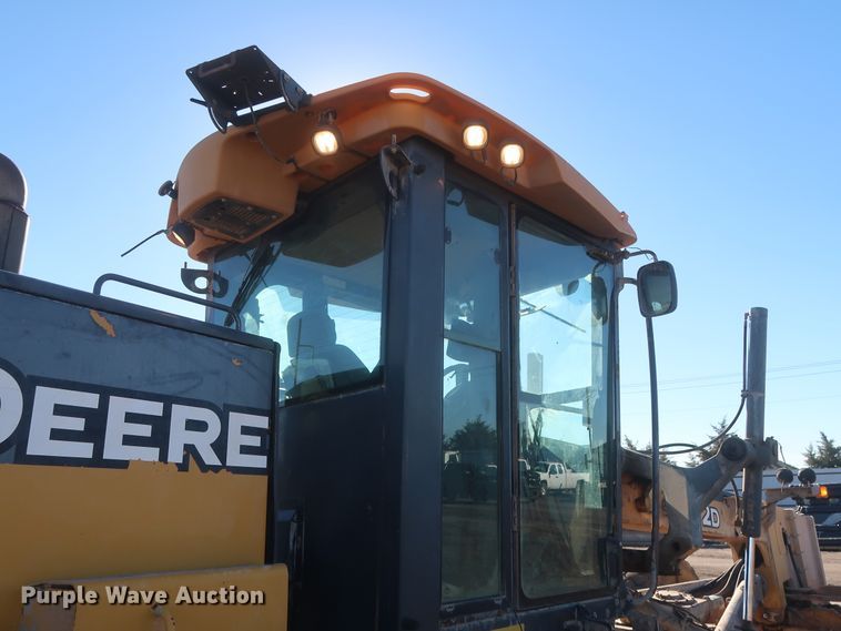 image for item DJ1827 2006 John Deere 772D  motor grader