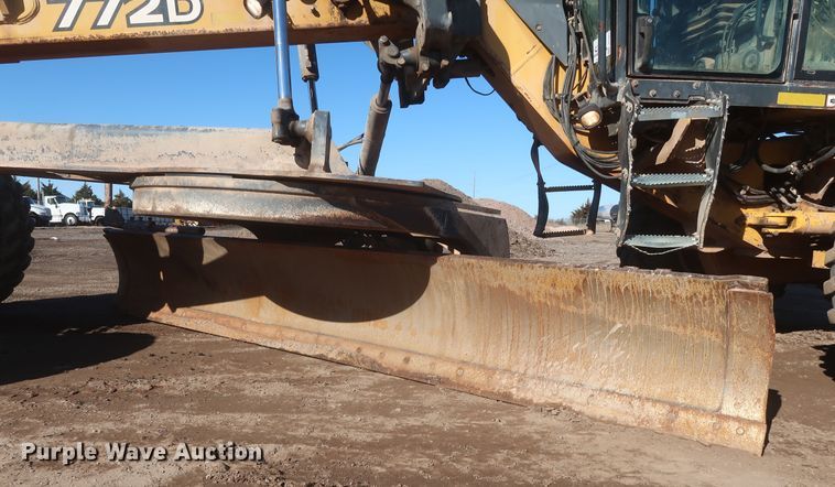 image for item DJ1827 2006 John Deere 772D  motor grader