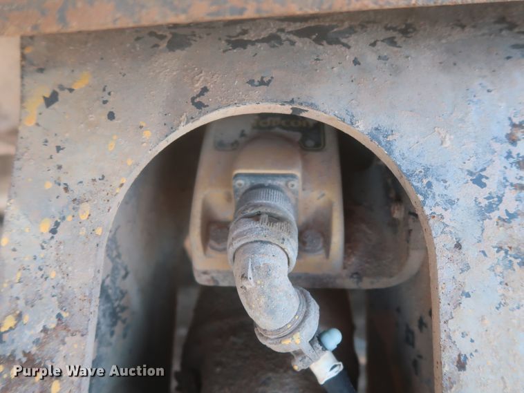 image for item DJ1827 2006 John Deere 772D  motor grader