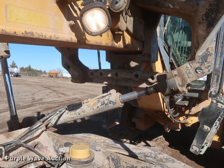 image for item DJ1827 2006 John Deere 772D  motor grader