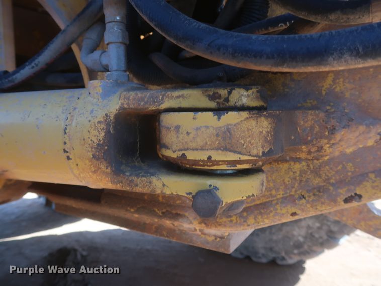 image for item DJ1827 2006 John Deere 772D  motor grader