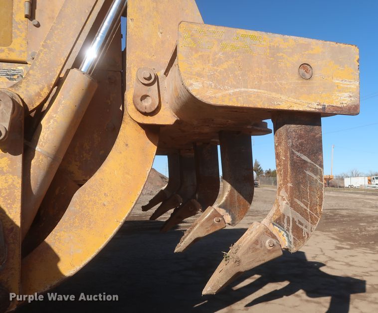 image for item DJ1827 2006 John Deere 772D  motor grader