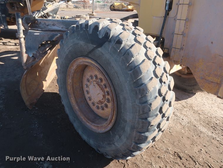 image for item DJ1827 2006 John Deere 772D  motor grader