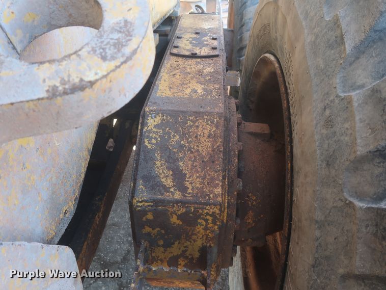 image for item DJ1827 2006 John Deere 772D  motor grader