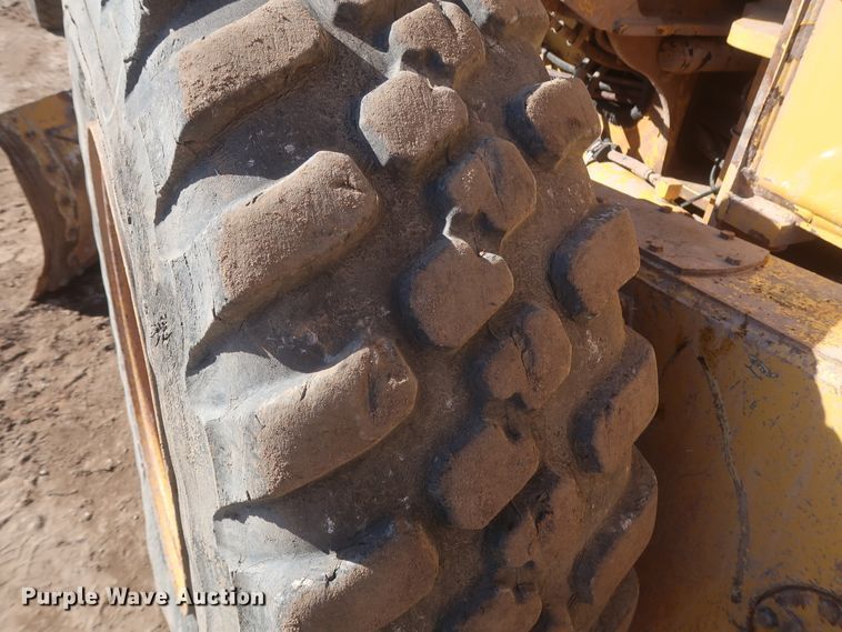 image for item DJ1827 2006 John Deere 772D  motor grader