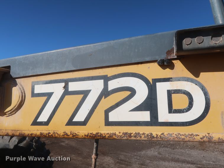 image for item DJ1827 2006 John Deere 772D  motor grader
