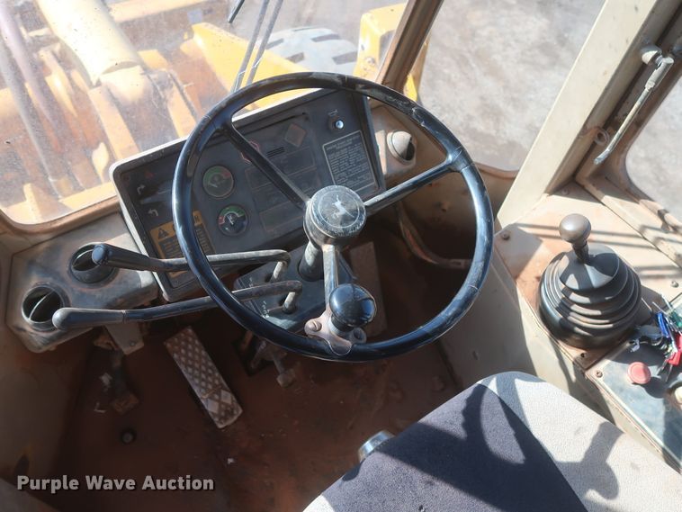 image for item DJ1828 1992 John Deere 644E  wheel loader