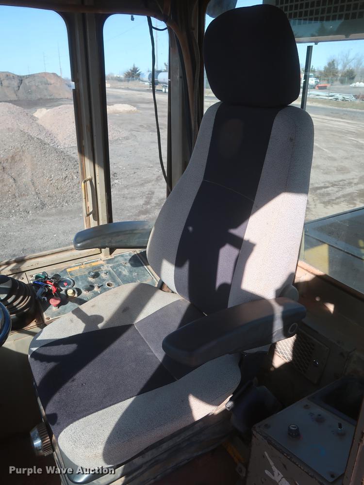 image for item DJ1828 1992 John Deere 644E  wheel loader