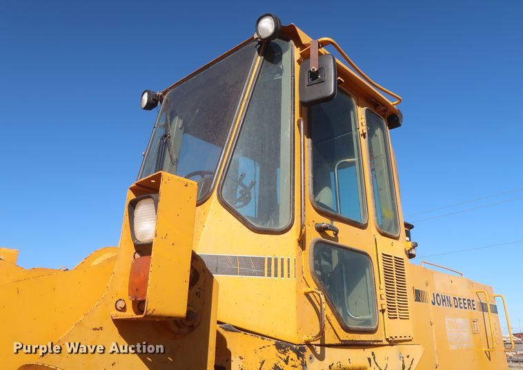 image for item DJ1828 1992 John Deere 644E  wheel loader