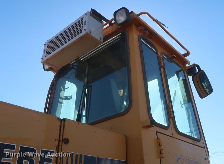 image for item DJ1828 1992 John Deere 644E  wheel loader