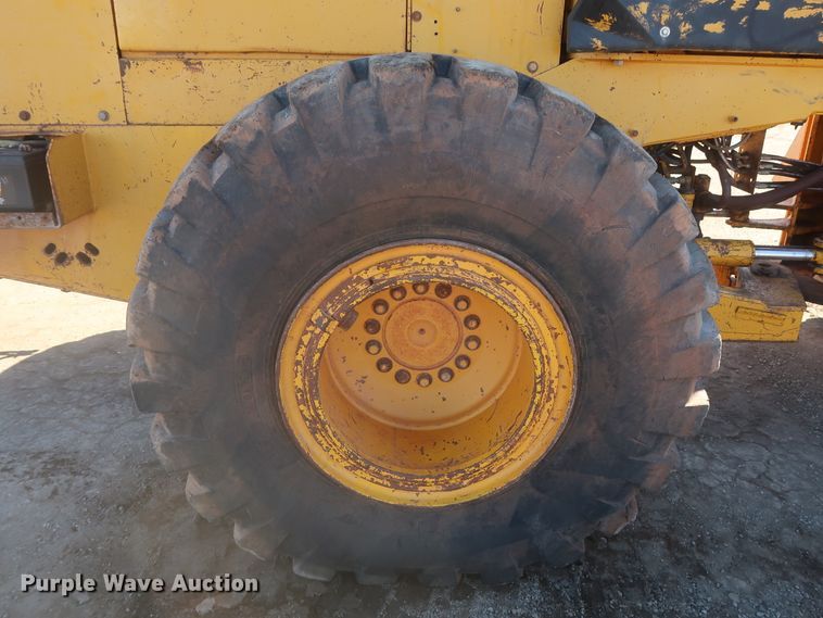 image for item DJ1828 1992 John Deere 644E  wheel loader