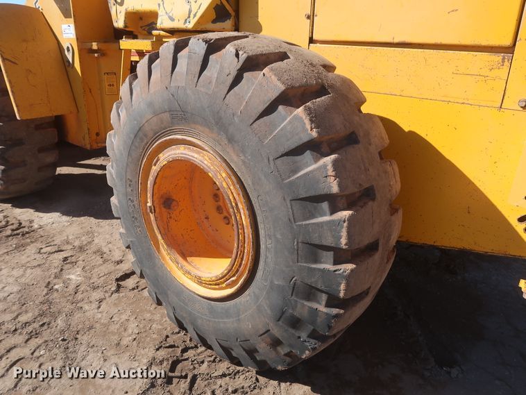 image for item DJ1828 1992 John Deere 644E  wheel loader