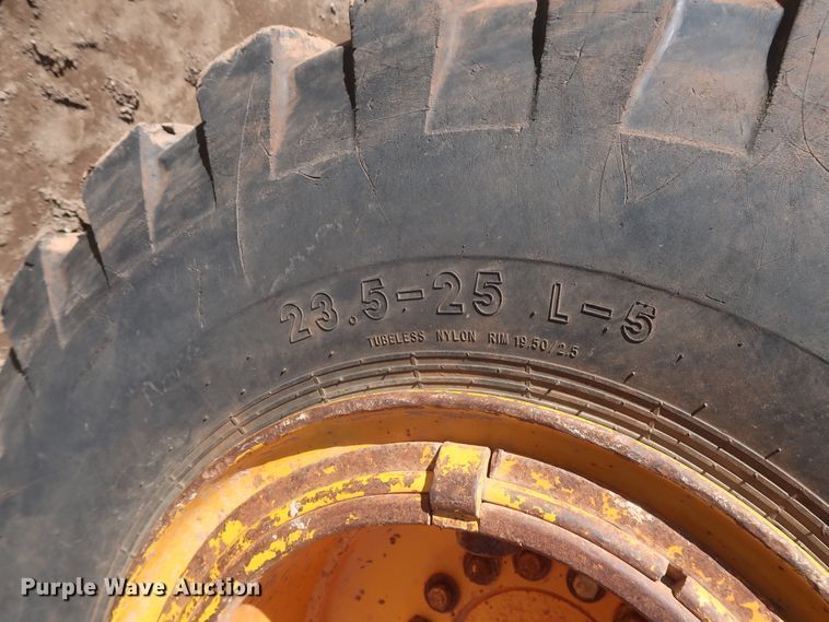 image for item DJ1828 1992 John Deere 644E  wheel loader