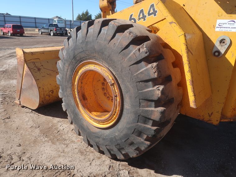 image for item DJ1828 1992 John Deere 644E  wheel loader