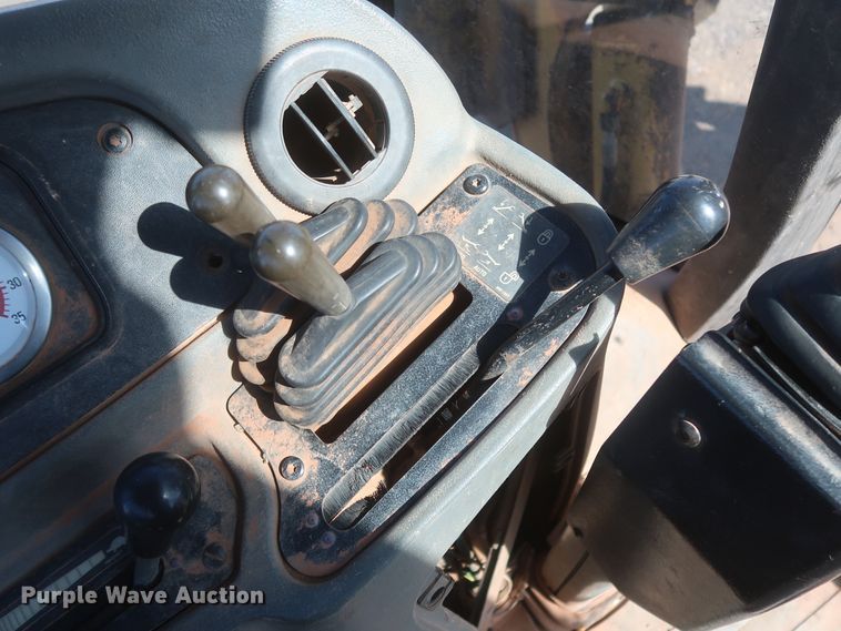 image for item DJ1832 2004 Caterpillar 420D  backhoe