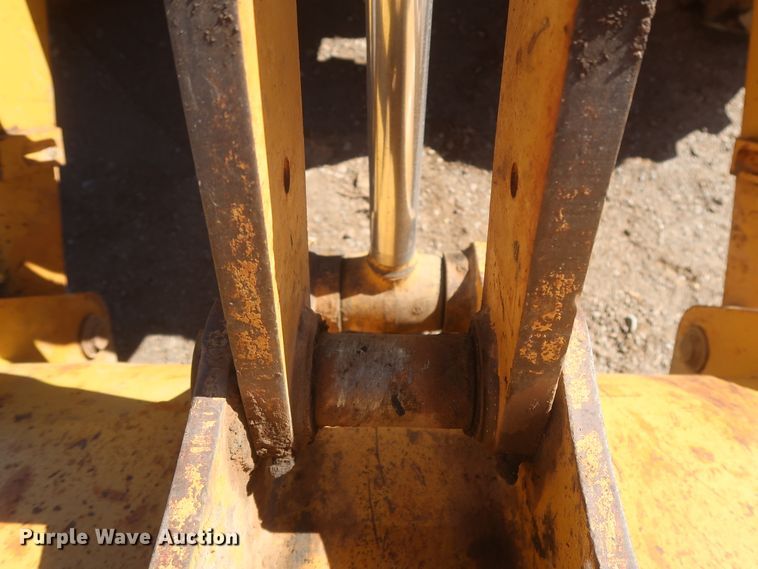 image for item DJ1832 2004 Caterpillar 420D  backhoe