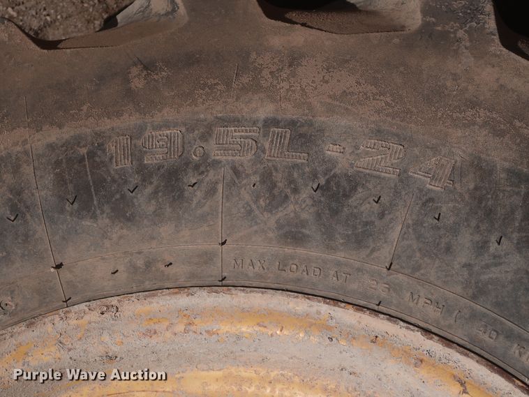 image for item DJ1832 2004 Caterpillar 420D  backhoe